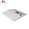 La nueva luz LED Troffer reemplaza el equivalente fluorescente de 160W con sensores de atenuación, emergencia y luz natural